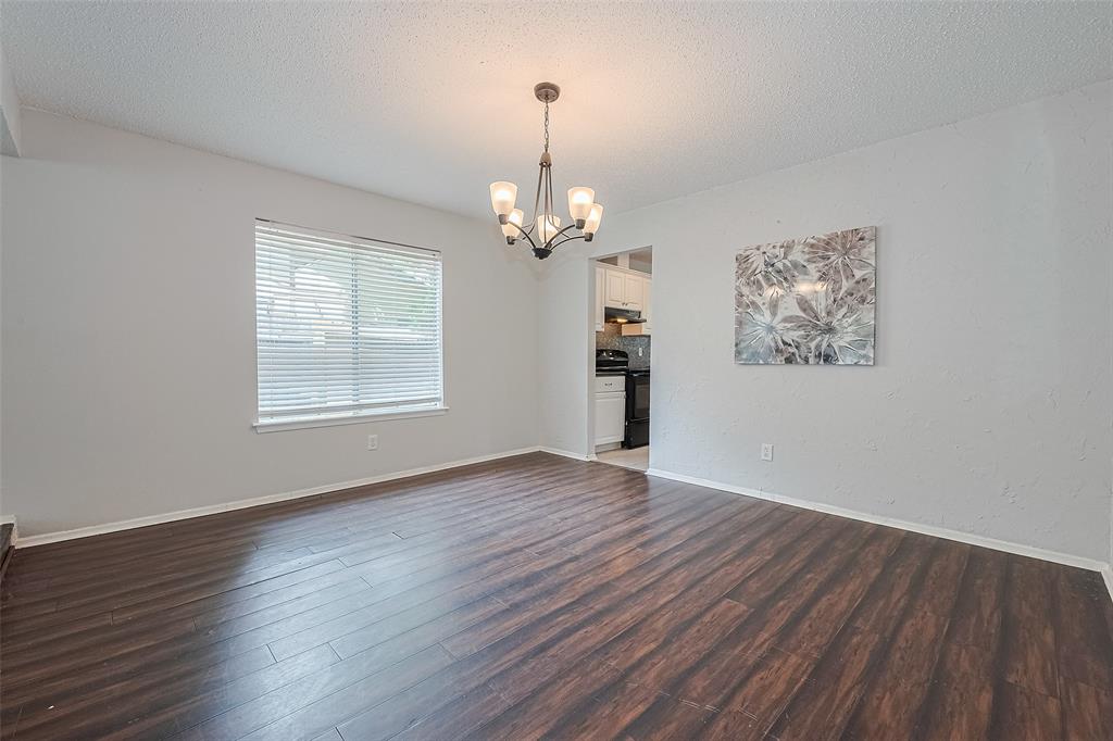 10315 Sun City Court, Houston, Texas image 9