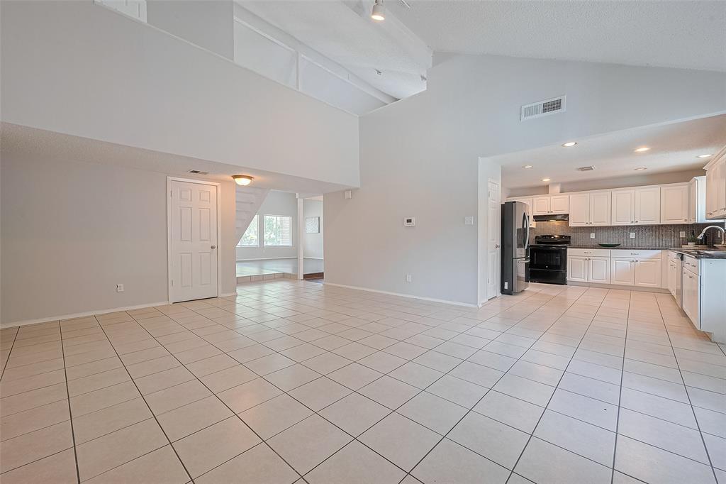10315 Sun City Court, Houston, Texas image 13