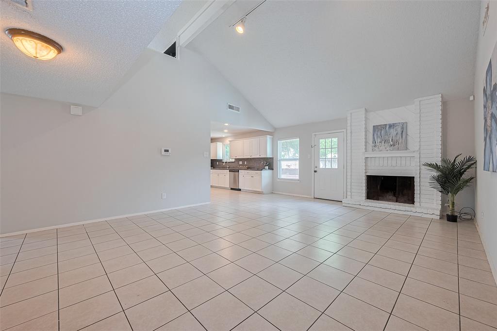 10315 Sun City Court, Houston, Texas image 14