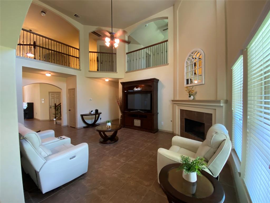 15 S Marshside Place, Spring, Texas image 20