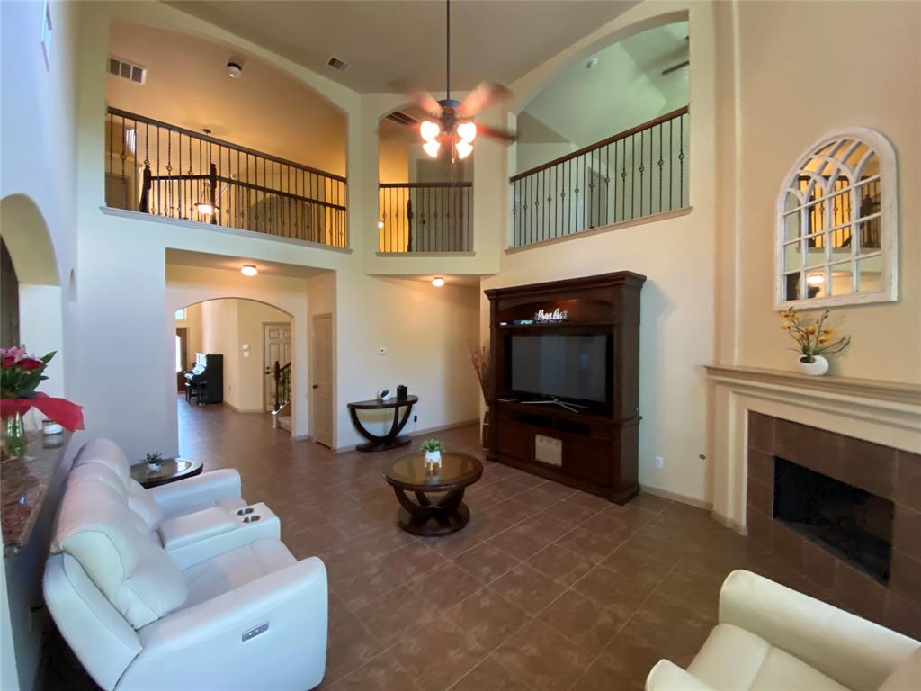 15 S Marshside Place, Spring, Texas image 21