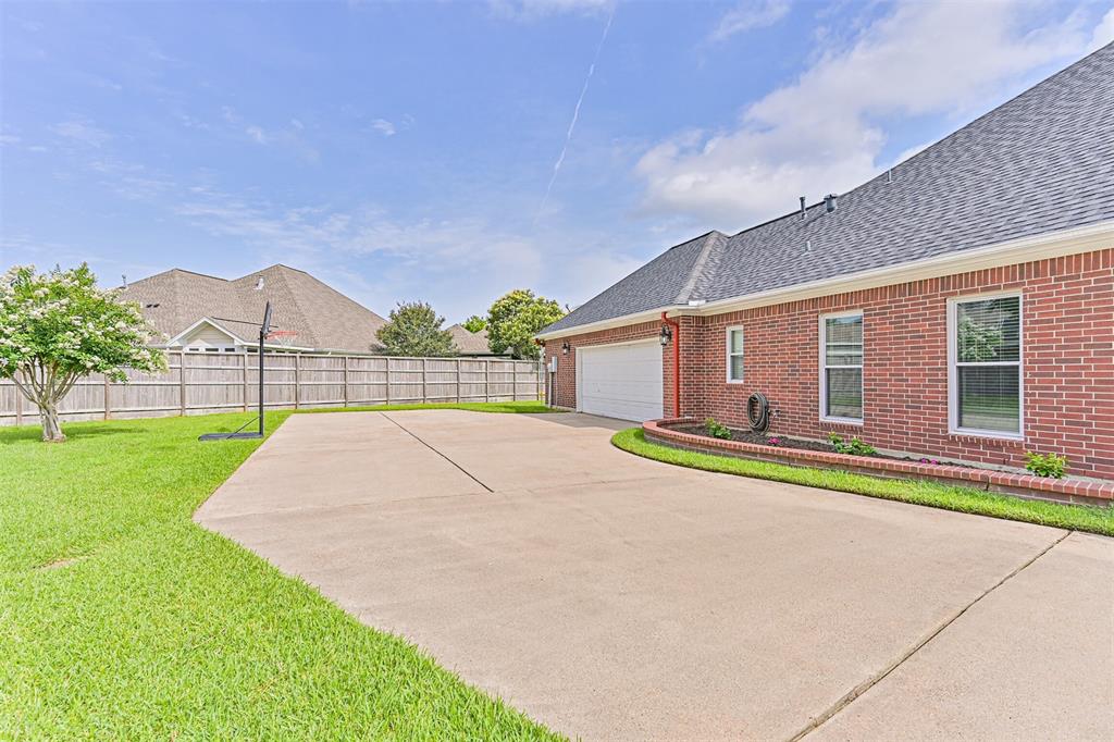 2518 Quaker Drive, Texas City, Texas image 37