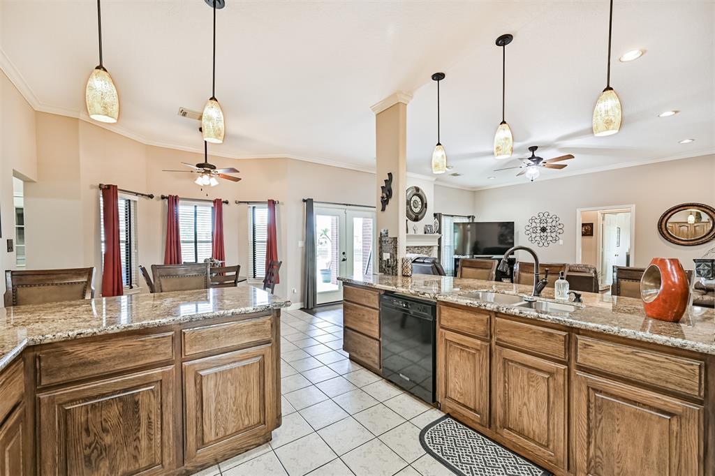 2518 Quaker Drive, Texas City, Texas image 18