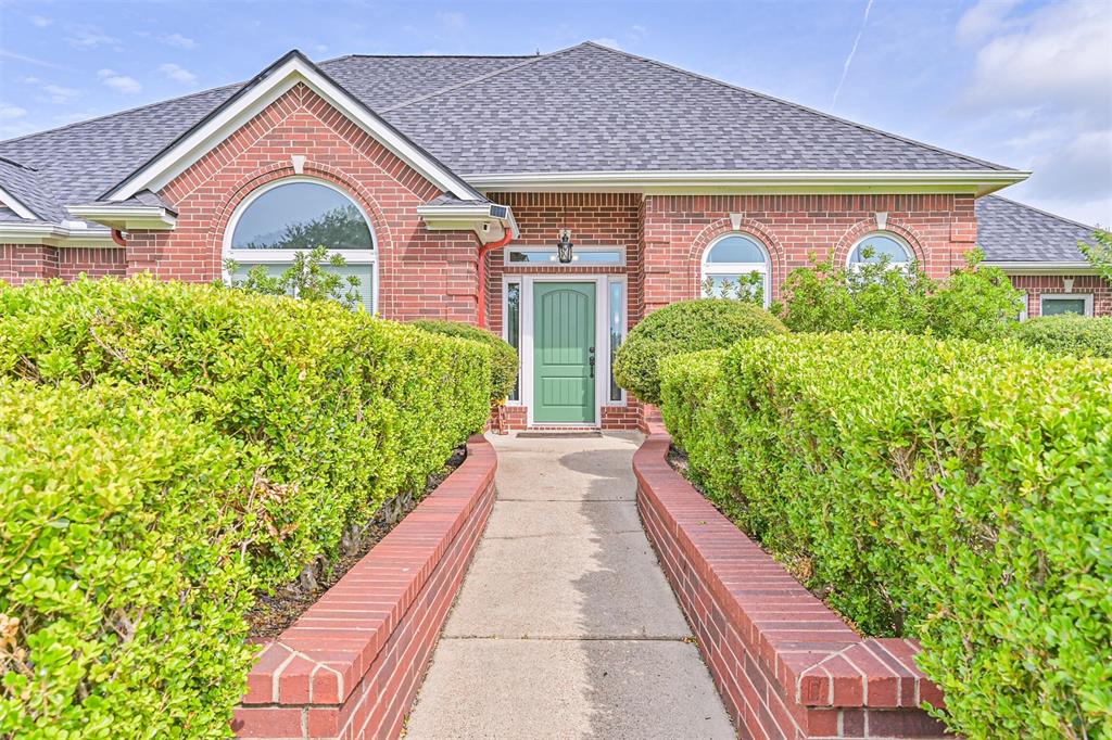 2518 Quaker Drive, Texas City, Texas image 3
