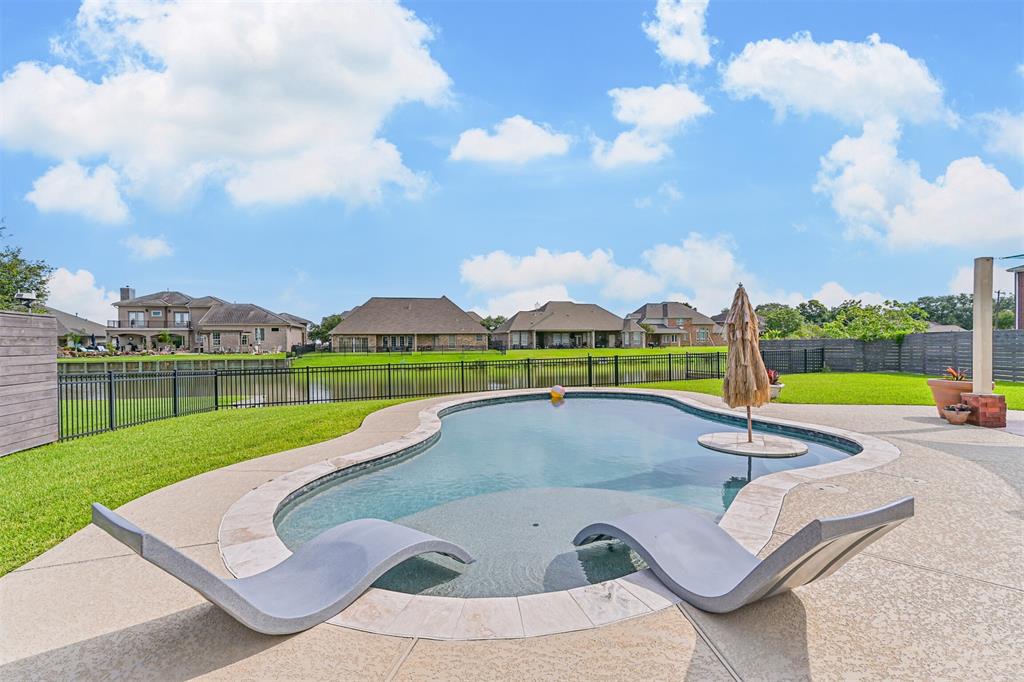 2518 Quaker Drive, Texas City, Texas image 35