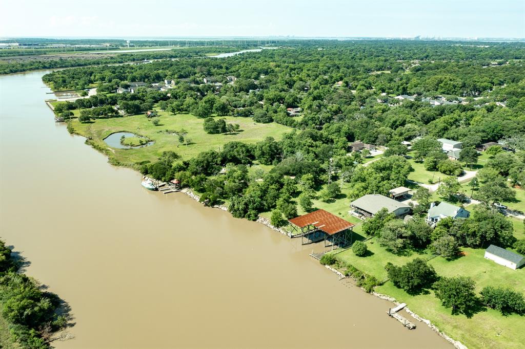 2629. Cedar Avenue, Baytown, Texas image 12