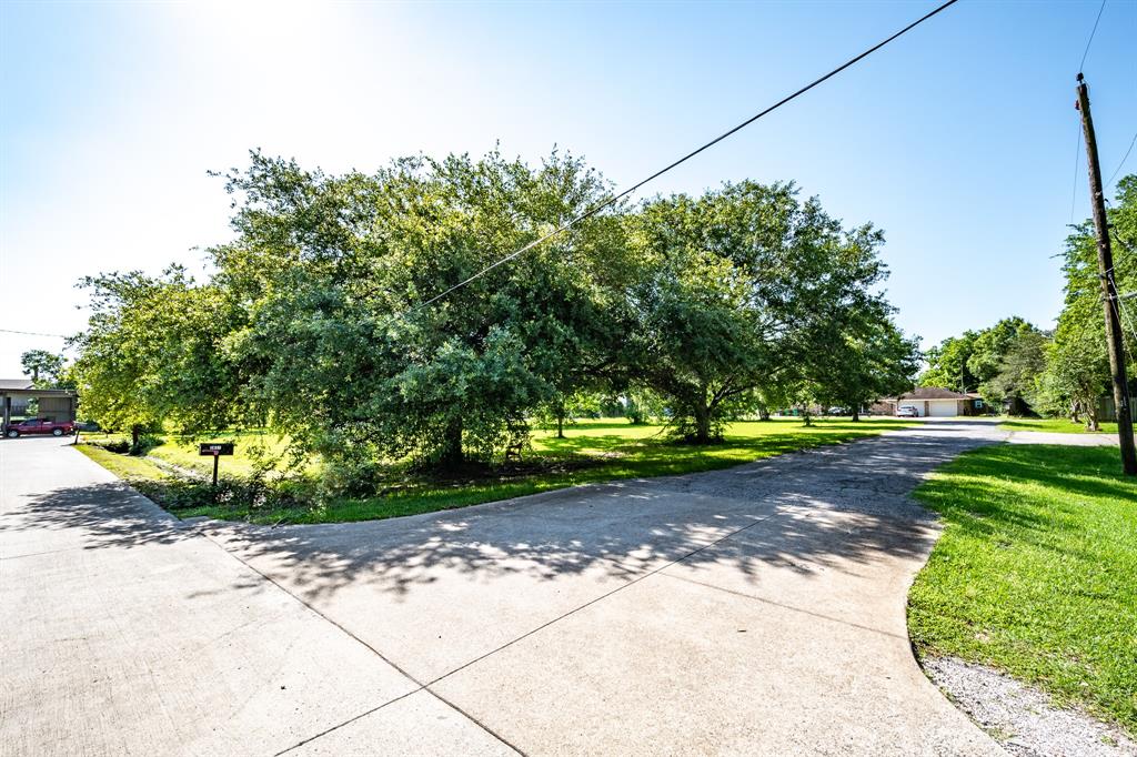 2629. Cedar Avenue, Baytown, Texas image 26