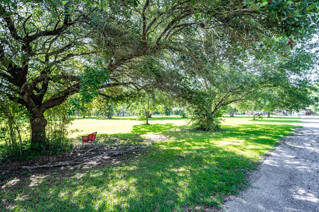 2629. Cedar Avenue, Baytown, Texas image 27