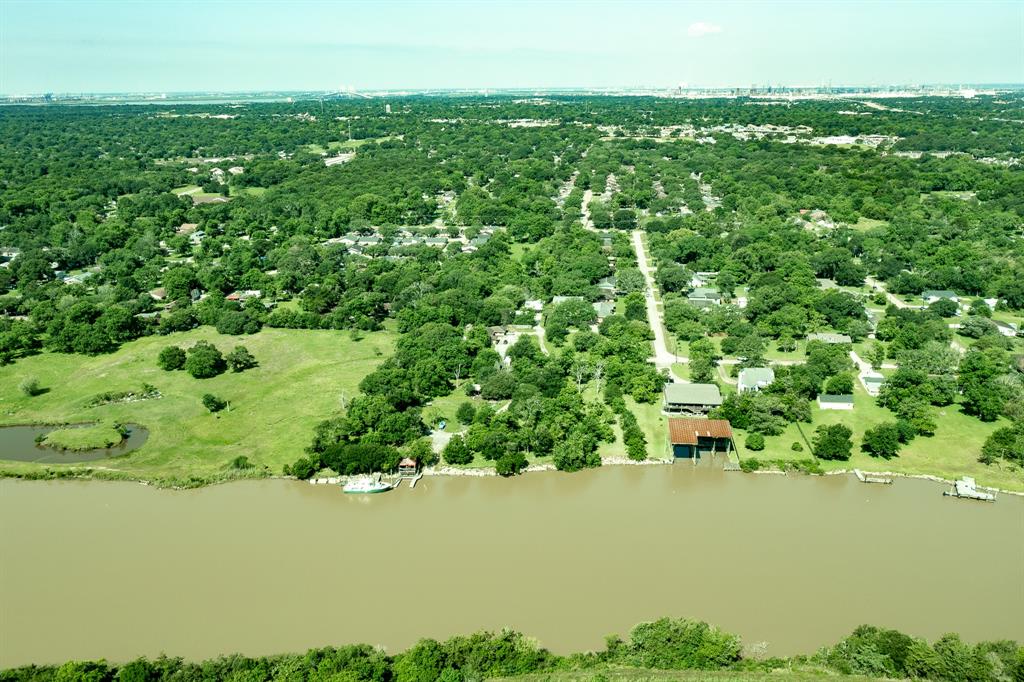 2629. Cedar Avenue, Baytown, Texas image 14