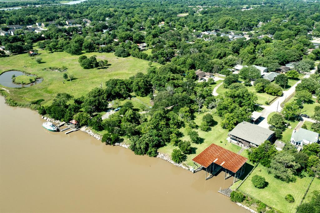 2629. Cedar Avenue, Baytown, Texas image 9