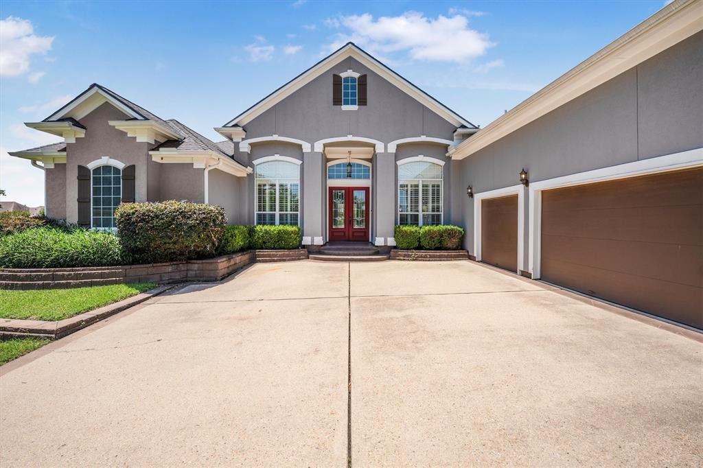 5925 Oak Leaf Court