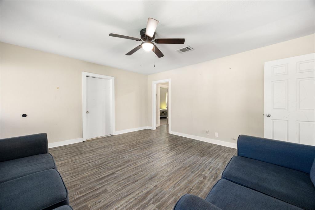 415 N Meyer Street, Sealy, Texas image 10