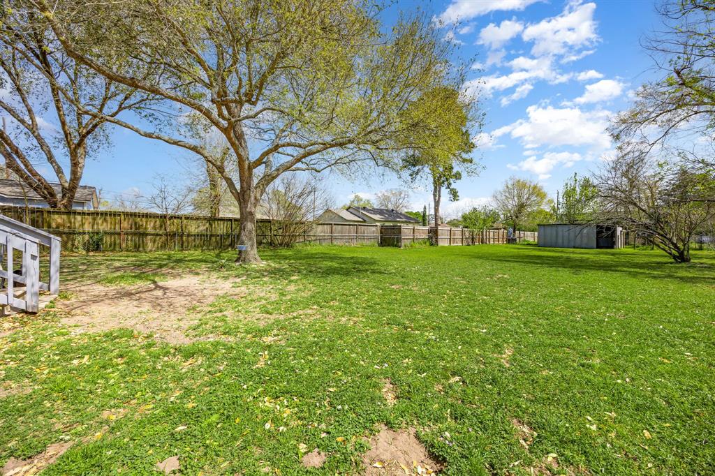 415 N Meyer Street, Sealy, Texas image 30