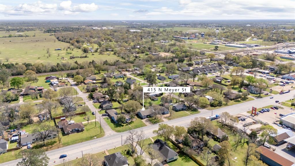 415 N Meyer Street, Sealy, Texas image 2