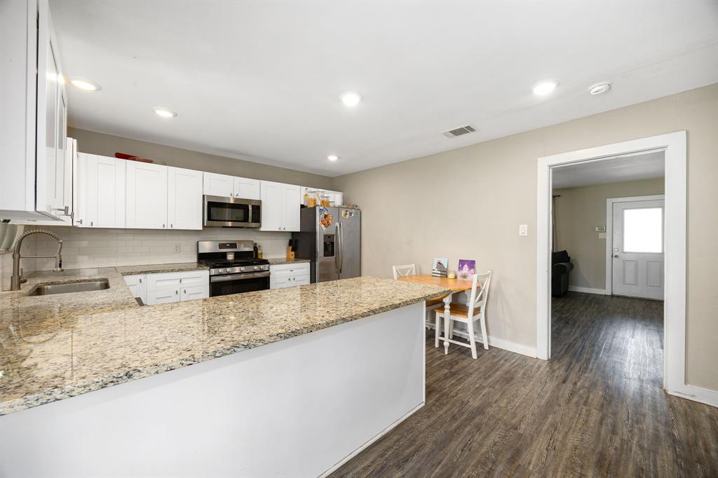 415 N Meyer Street, Sealy, Texas image 13