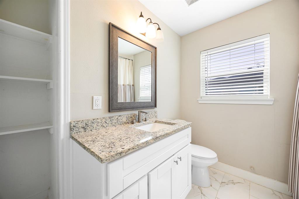 415 N Meyer Street, Sealy, Texas image 22