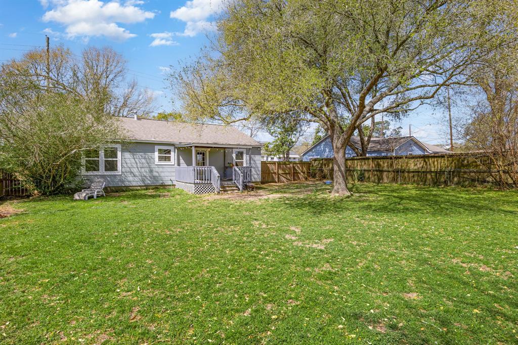 415 N Meyer Street, Sealy, Texas image 31