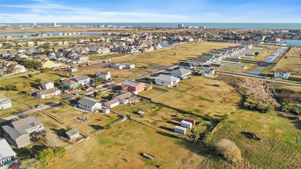 2303 103rd Street St, Galveston, Texas image 34