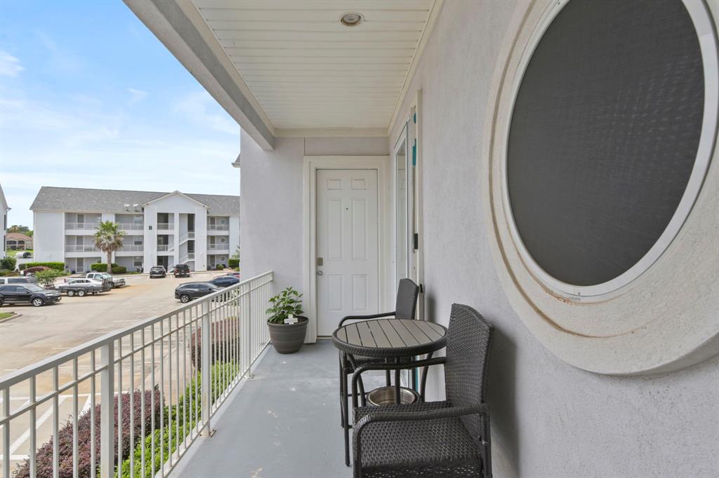 168 Lake Point Boulevard D201