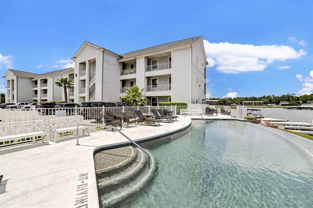 168 Lake Point Boulevard D201
