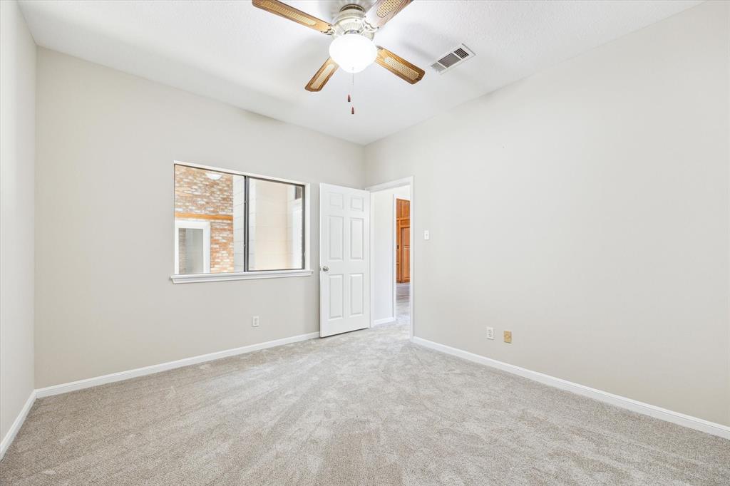 2708 Country Club Drive, Pearland, Texas image 30