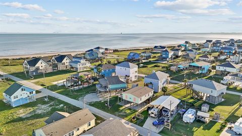 A home in Crystal Beach