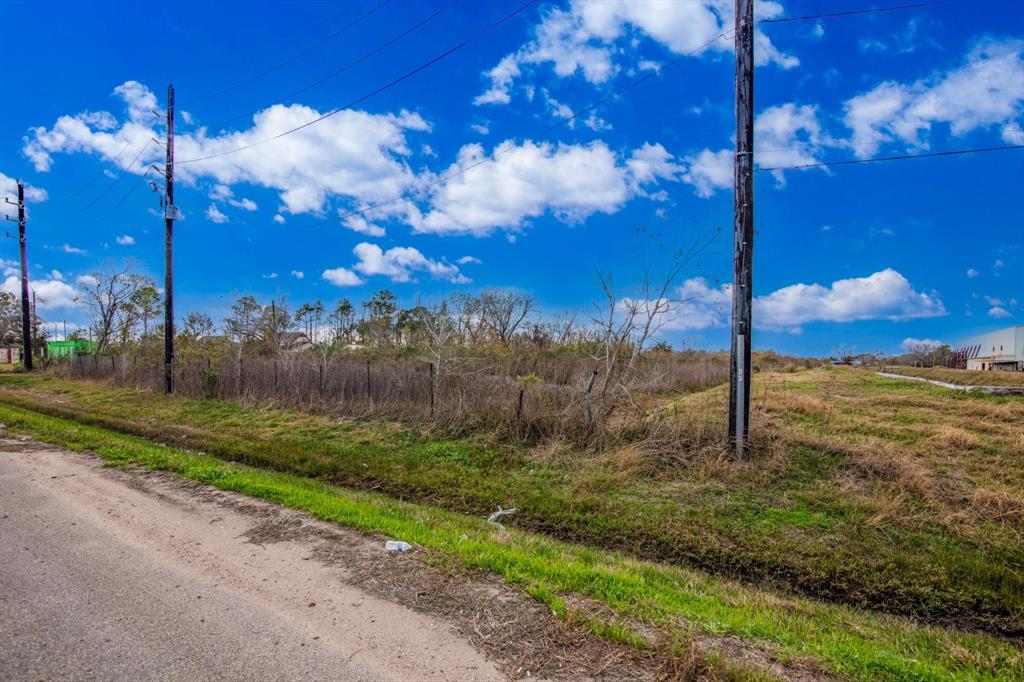 4030 N Masters Road, Manvel, Texas image 9