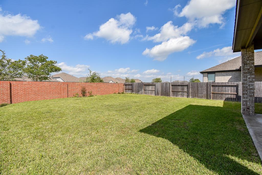 1931 Waters Branch Drive, Missouri City, Texas image 35