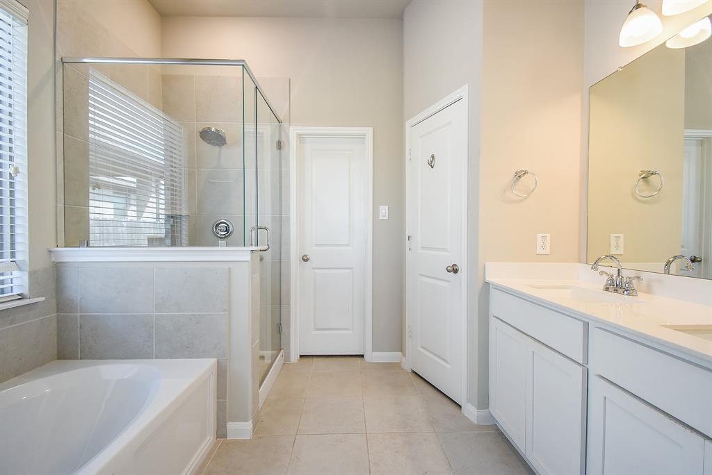 1931 Waters Branch Drive, Missouri City, Texas image 15