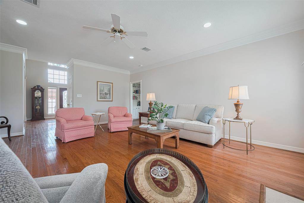16405 Jersey Hollow Drive, Jersey Village, Texas image 9