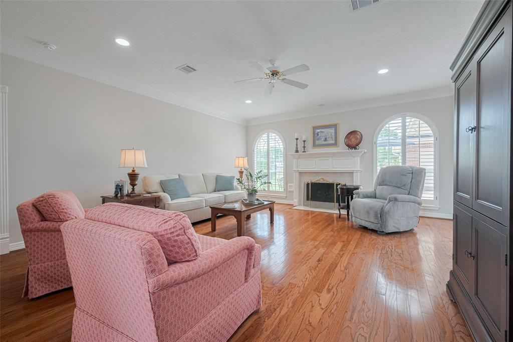 16405 Jersey Hollow Drive, Jersey Village, Texas image 11