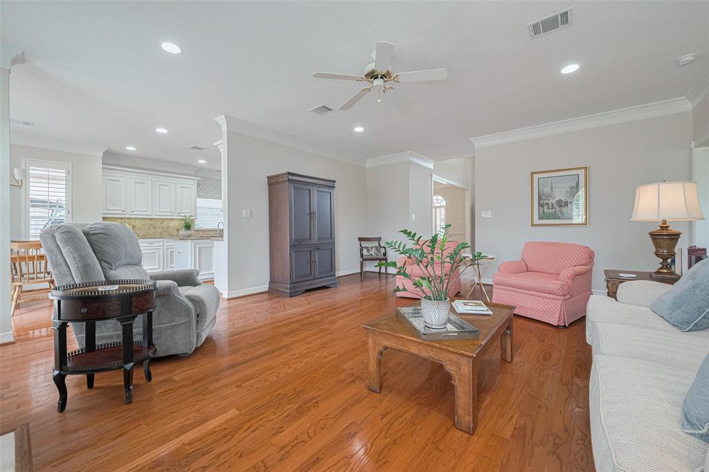 16405 Jersey Hollow Drive, Jersey Village, Texas image 10