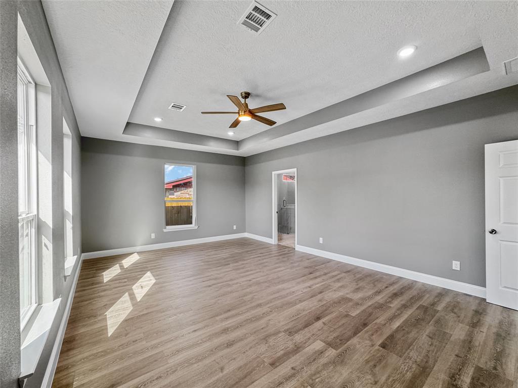 811 E Main Street, La Porte, Texas image 15