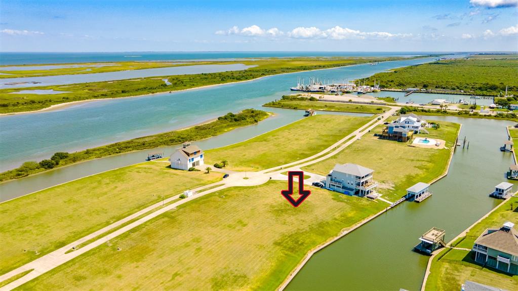 1912 Laguna Harbor Estate Boulevard, Port Bolivar, Texas image 8