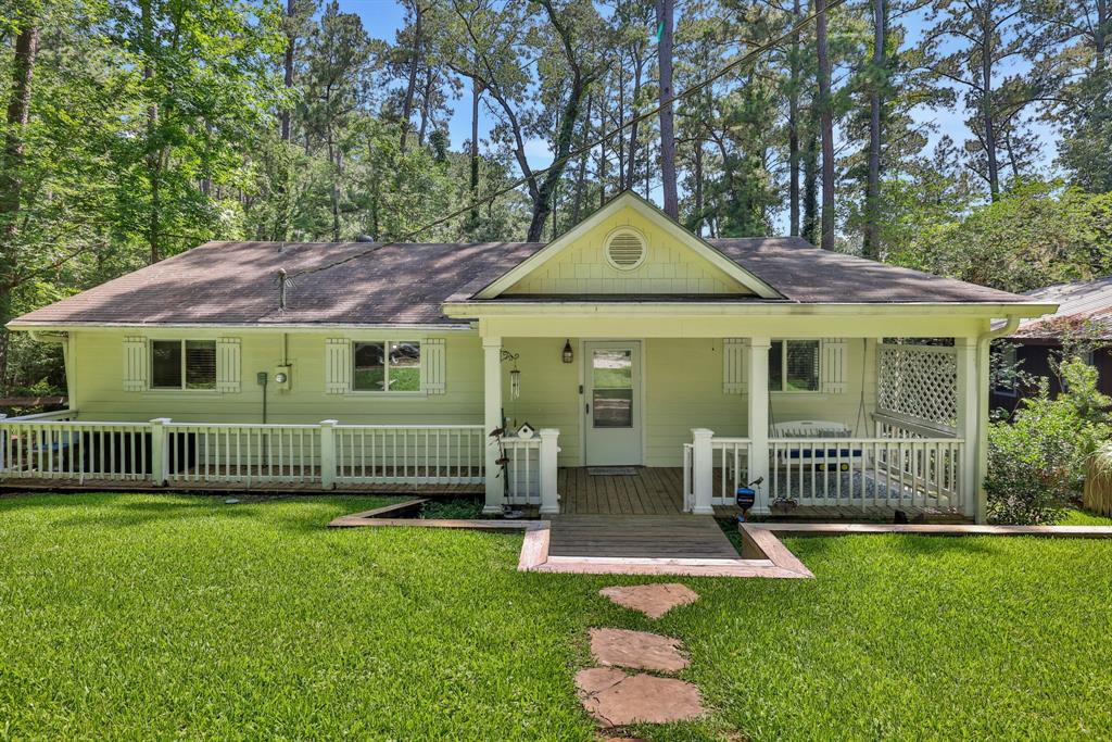 1251 Lakeview Estates Drive, Coldspring, Texas image 1