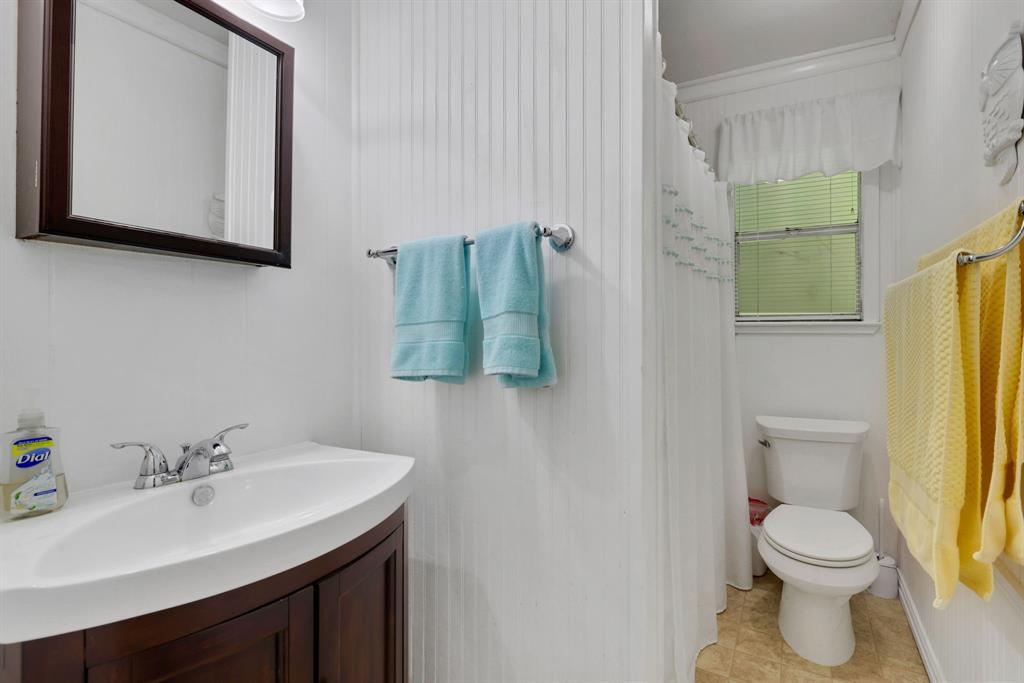 1251 Lakeview Estates Drive, Coldspring, Texas image 19
