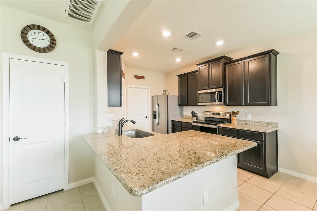 21226 Echo Manor Drive, Hockley, Texas image 8