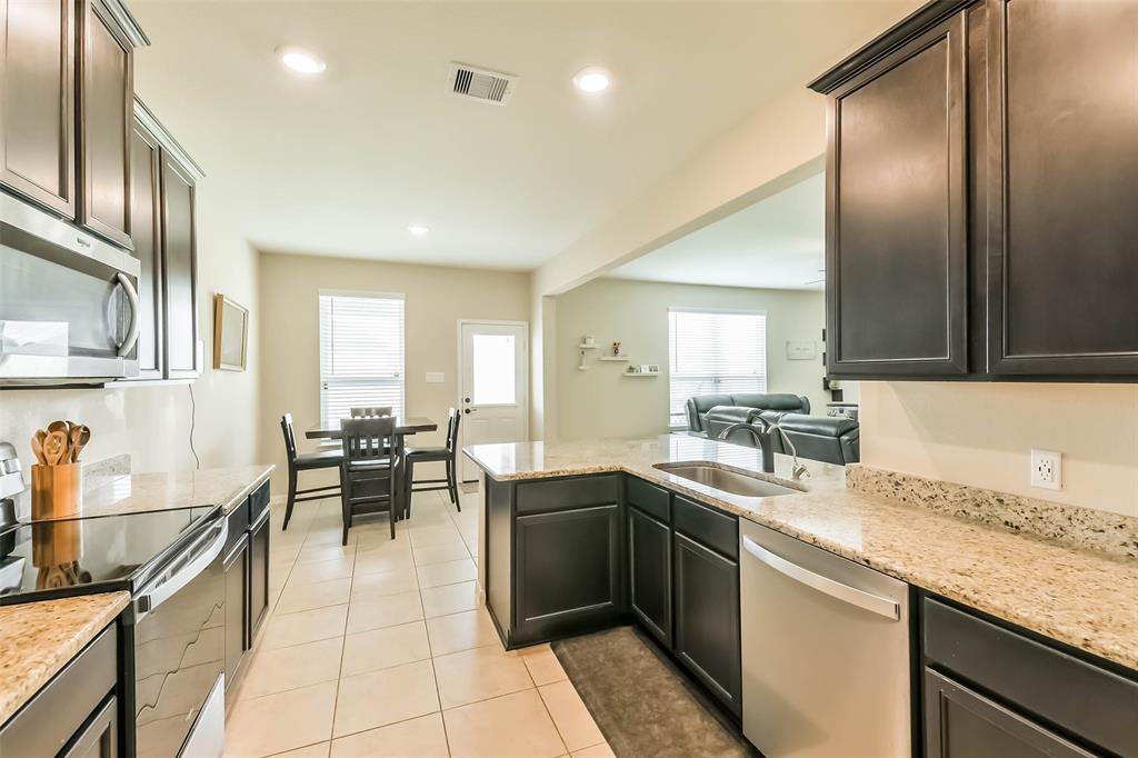 21226 Echo Manor Drive, Hockley, Texas image 10