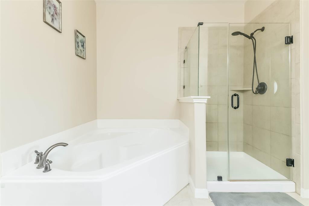 21226 Echo Manor Drive, Hockley, Texas image 16