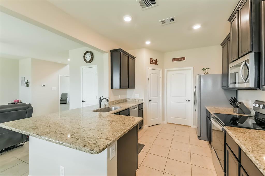 21226 Echo Manor Drive, Hockley, Texas image 9