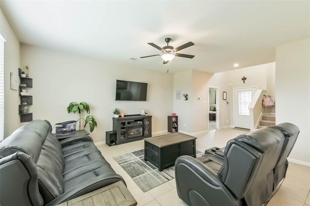 21226 Echo Manor Drive, Hockley, Texas image 6