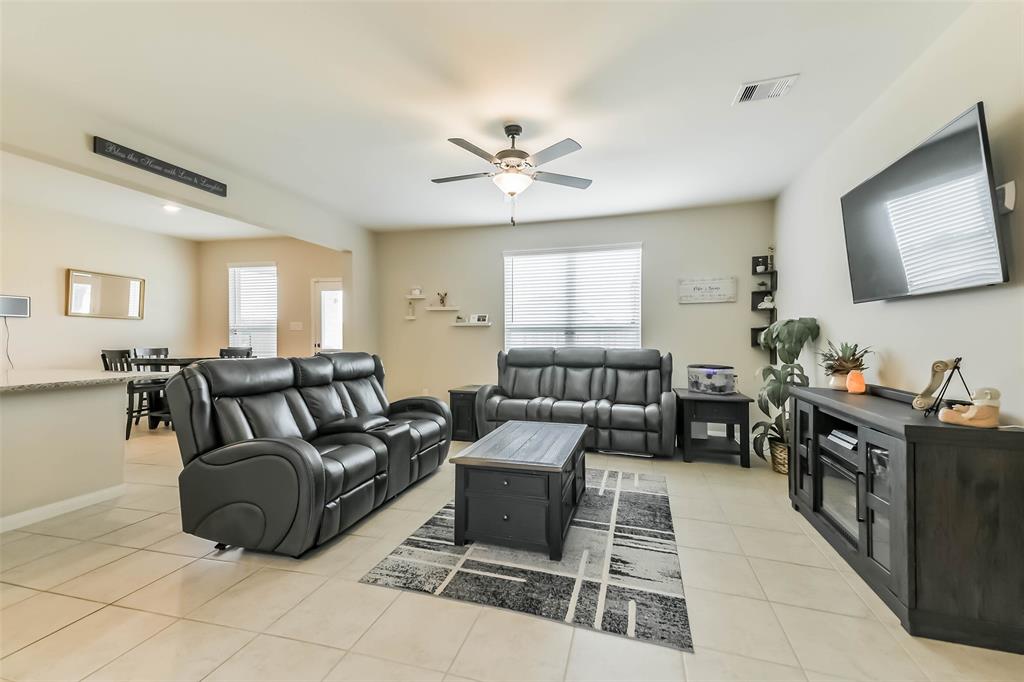 21226 Echo Manor Drive, Hockley, Texas image 5