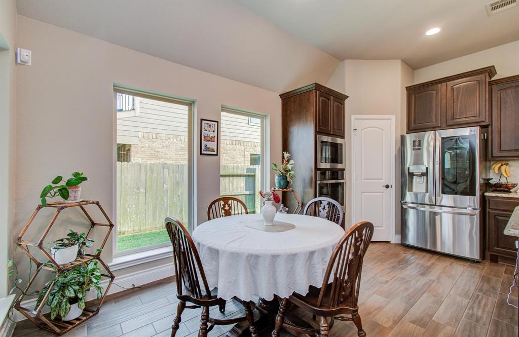 2335 Mayfield Trail Court, League City, Texas image 10
