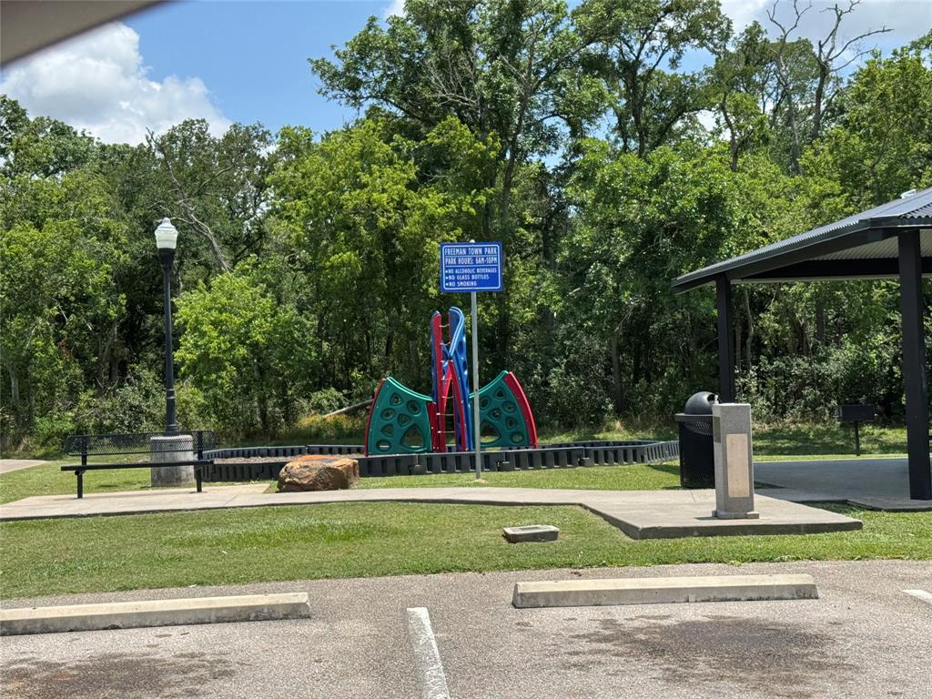 1008 S 6th Street, Richmond, Texas image 4