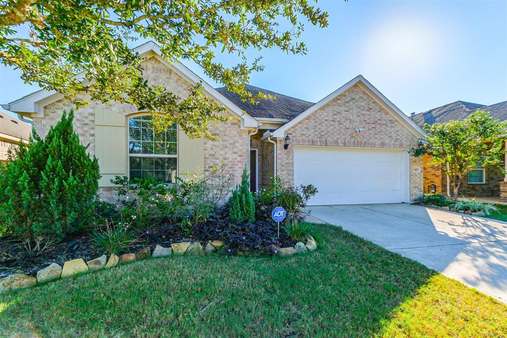 3422 Lake Court, Iowa Colony, Texas image 2