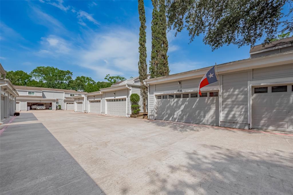 64 Hideaway Drive, Friendswood, Texas image 29