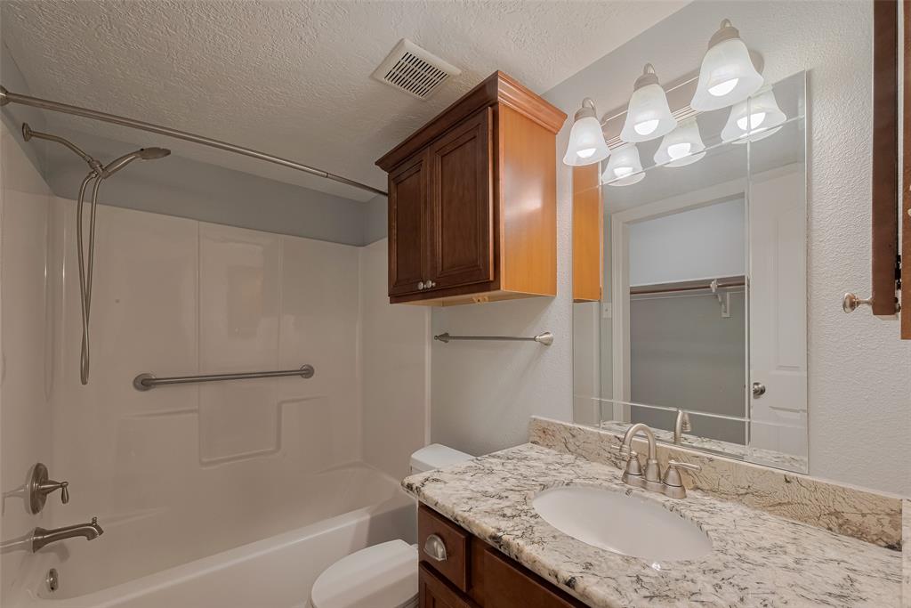 64 Hideaway Drive, Friendswood, Texas image 24