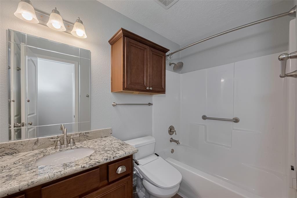 64 Hideaway Drive, Friendswood, Texas image 14