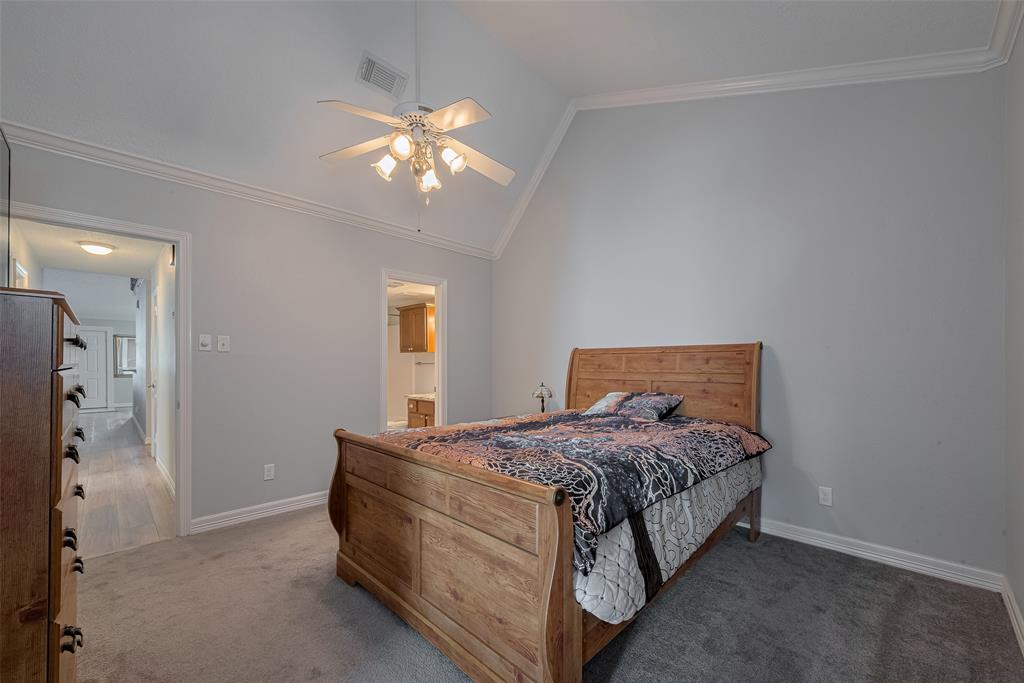 64 Hideaway Drive, Friendswood, Texas image 22