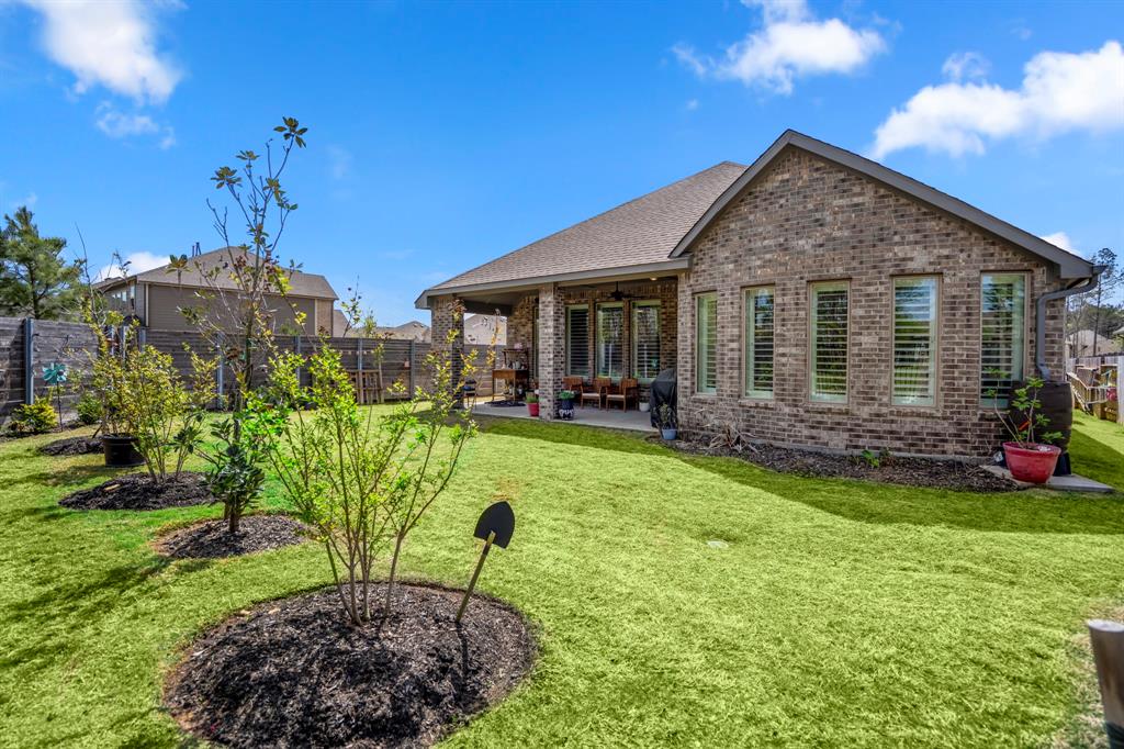 17719 Misty Brook Lane, Conroe, Texas image 32